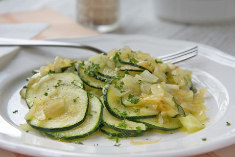Gebratener Zucchinisalat