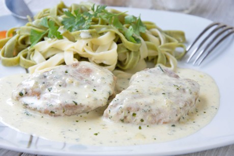 Schweinsmedaillons in Bierrahmsauce