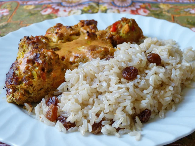 Kofta kiri mit Rosinenreis
