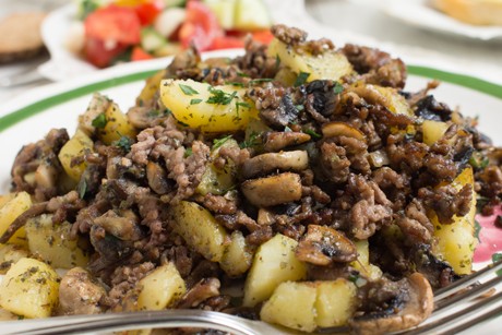Kartoffelpfanne mit Faschiertem