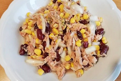 Gesunder Thunfisch-Gemüse-Snack
