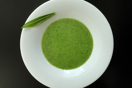 Bärlauch-Dinkel-Suppe