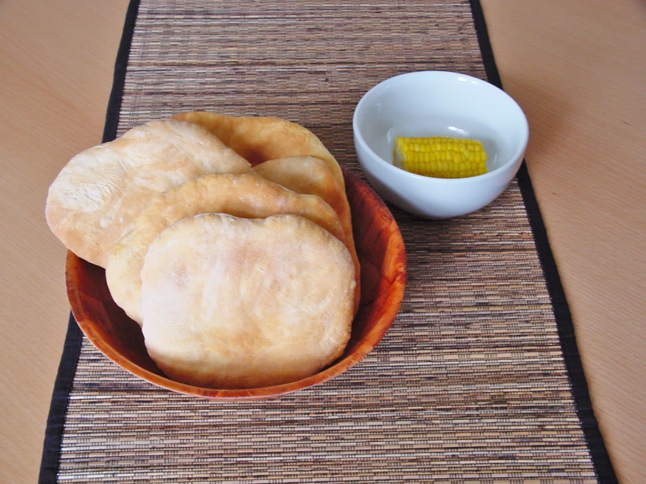 Karibische Fladenbrote mit Krabbencurry