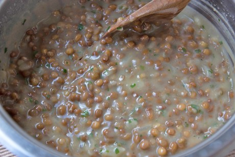 Schnelle Linsen mit Speck
