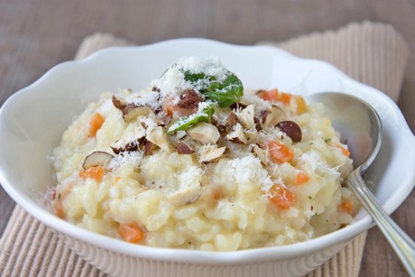 Karottenrisotto mit Nüssen