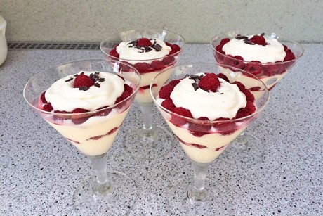 Himbeercreme im Glas