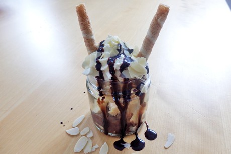 Bananensplit aus dem Glas