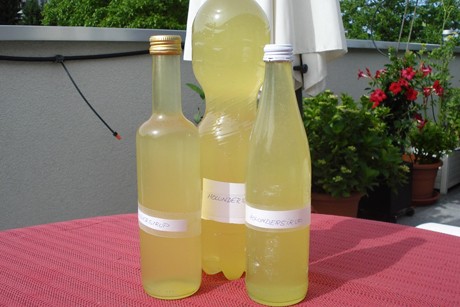 Holunderblütensirup