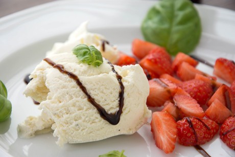 Balsamico Beeren mit Eis