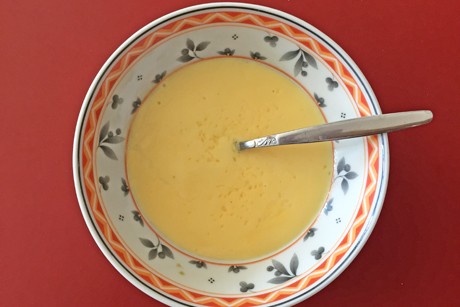 Leichte Sauce Hollandaise auf Joghurtbasis