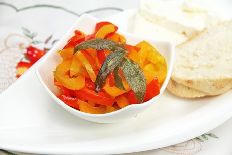 Paprika mit knusprigem Salbei