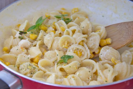 Nudeln mit Mais - Sauce