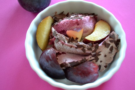 Pflaume mit Schwarzwälder Kirsch Eis