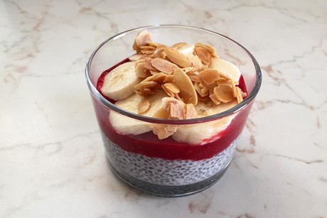 Chia-Pudding mit Himbeeren