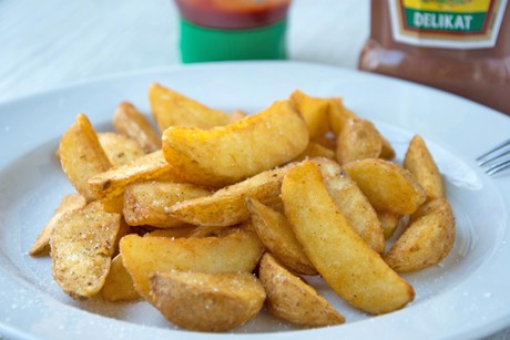 Chili-Kartoffelspalten