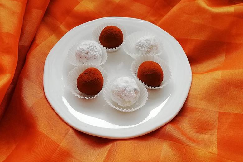 Marzipan-Pflaumen-Kugeln