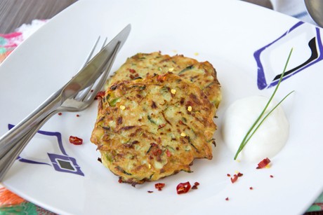 Scharfe Zucchini-Puffer