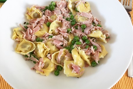 Tortellini in Schinkensauce
