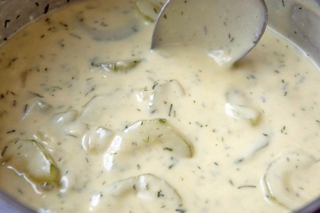 Gurken-Dill Ragout