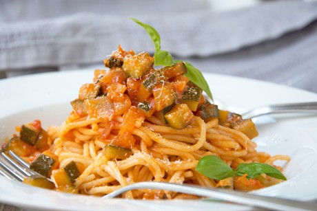 Fruchtige Zucchinispaghetti