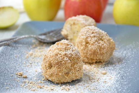 Apfelknödel