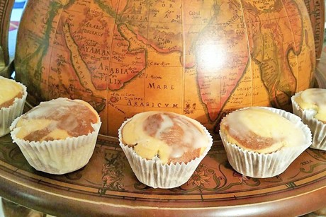 Marmormuffins mit Zucker-Rumglasur