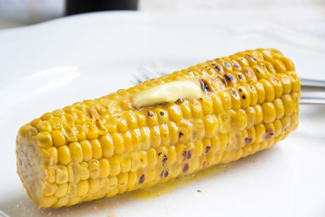 Gegrillte Maiskolben
