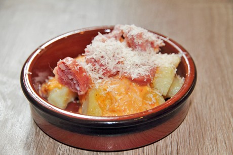 Salsiccia auf Paprika-Kürbis-Creme mit Röstkartoffel