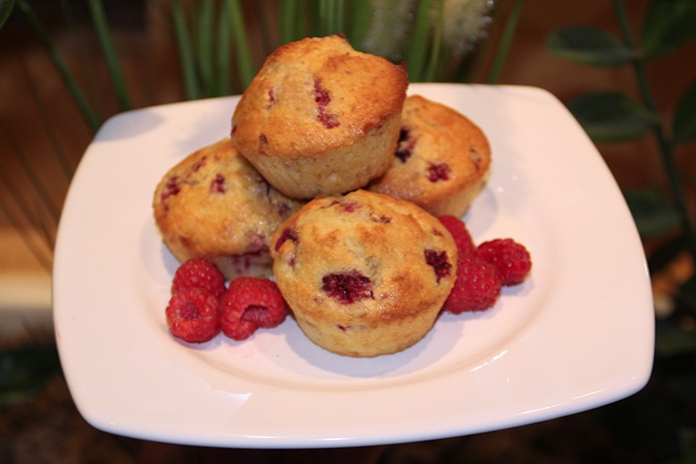 Kokosmuffins mit Himbeeren