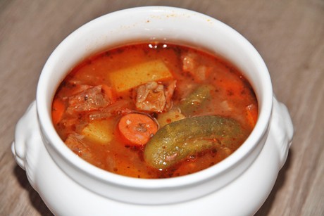 Feurige Gulaschsuppe