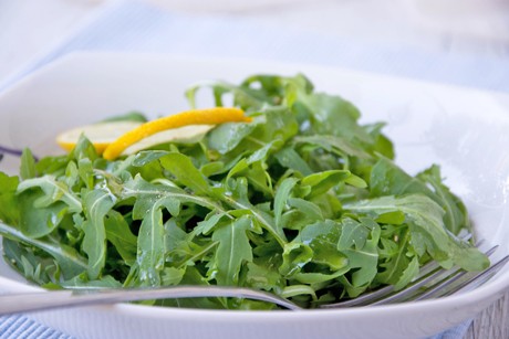 Rucolasalat mit Zitronenmarinade