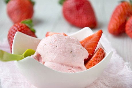 Erdbeereiscreme