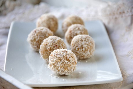 Kokoskugeln à la Raffaello
