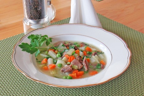 Frühlingseintopf mit Huhn