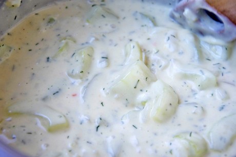 Sahnige Gurken-Sauce