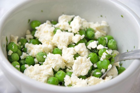 Erbsen - Salat mit Fetakäse