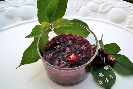 Weichsel-Hollerblüten-Marmelade