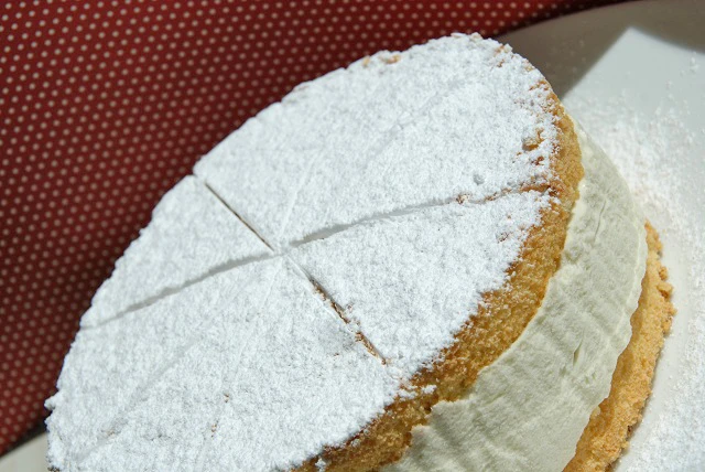 Topfencremetorte