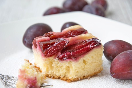 Zwetschgen-Blechkuchen