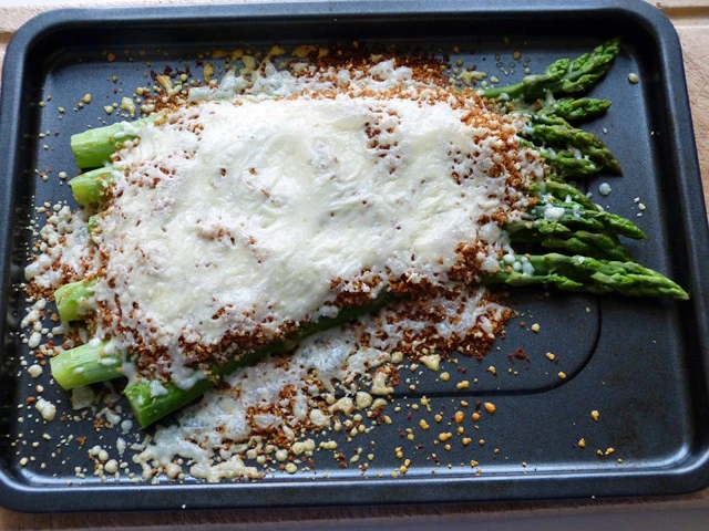 Gratinierter grüner Spargel