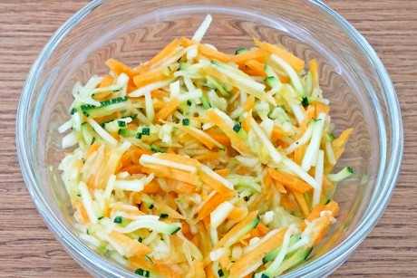 Zucchini-Karotten-Salat