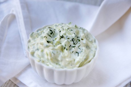 Gurken-Rahmdip mit Dille