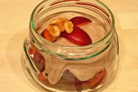 Pflaumen mit Zimt-Joghurt