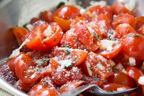 Tomaten - Salat mit Parmesan