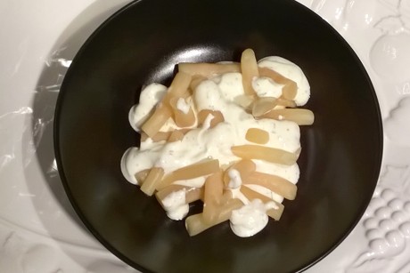 Schwarzwurzelsalat mit Sauerrahmdressing