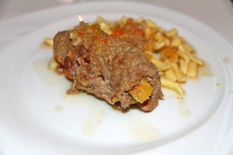 Rindsrouladen in Wurzelsauce