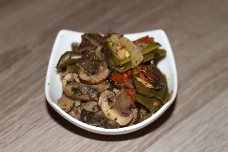 Röstgemüse mit Champignons und breiten Bohnen