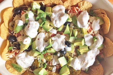 Gratinierte Nachos mit Bohnen