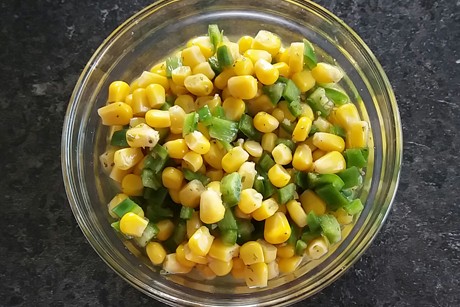 Maissalat mit Paprika