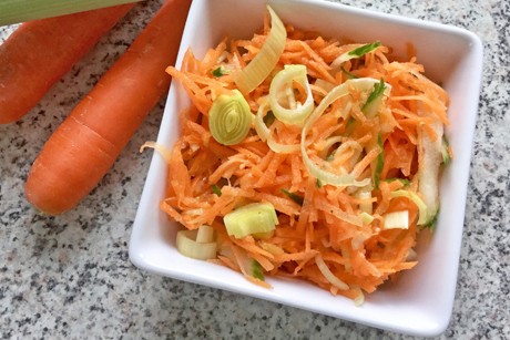 Karotten-Gurkensalat